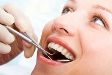 Tại sao khám răng định kỳ 1 lần quý ảnh hưởng lớn đến sức khỏe răng miệng của bạn